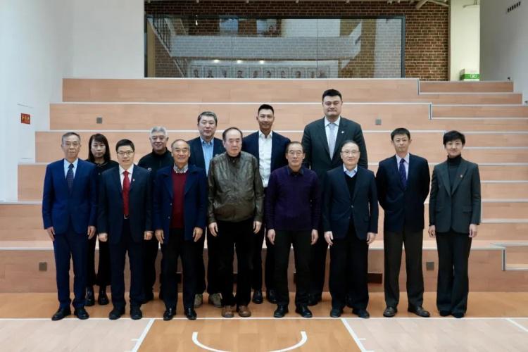 中国篮协会员代表大会执委会第三次会议召开 姚明&易建联参会(7)