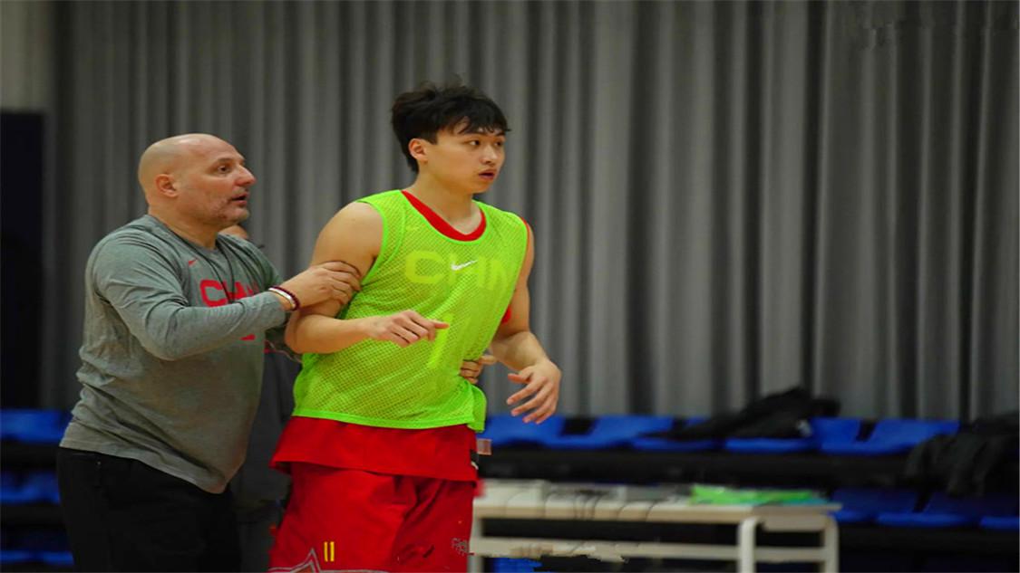 中国男篮人员大名单调整，4名悍将或被裁，乔尔杰维奇一针见血