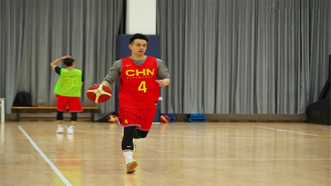 中国男篮人员大名单调整，4名悍将或被裁，乔尔杰维奇一针见血(2)