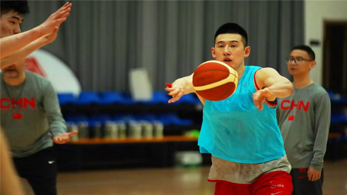 中国男篮人员大名单调整，4名悍将或被裁，乔尔杰维奇一针见血(3)