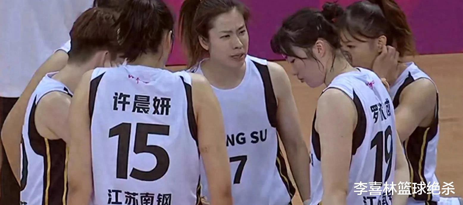 恭喜！中国女篮又一2米新星崛起，12+8力压女奥尼尔，郑薇考察她(4)