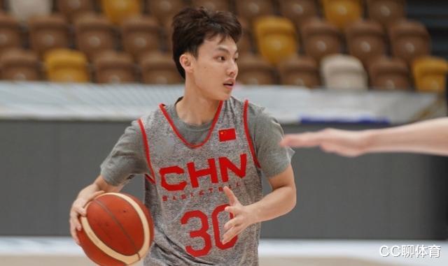中国男篮迎战蒙古！FIBA官网公布12人大名单，广东队三人全部入选！(3)