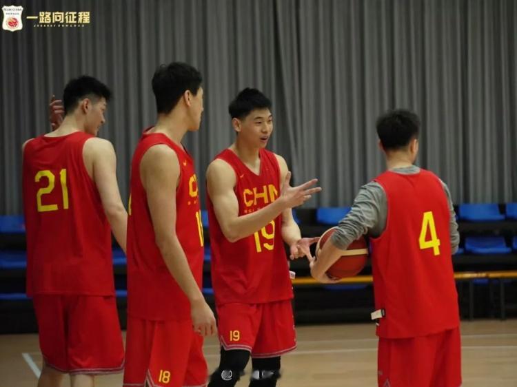 广体：年轻球员的加入给男篮带来了希望 同时他们也将迎来挑战(3)