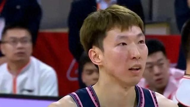 为何落选了中国男篮国家队的CBA4巨星都染了一头黄发？