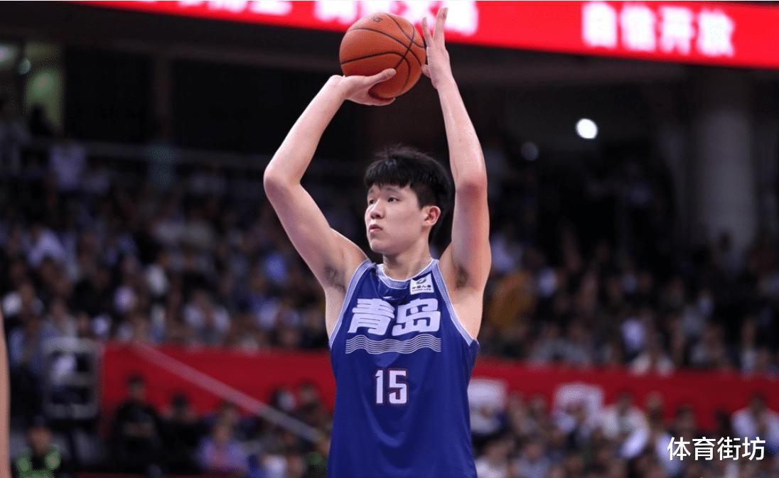 战神附体，CBA约基奇狂砍32+12，创造中国篮坛新历史，能冲NBA！(2)