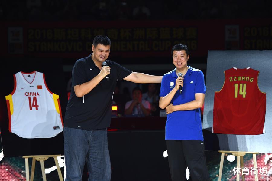 战神附体，CBA约基奇狂砍32+12，创造中国篮坛新历史，能冲NBA！(3)