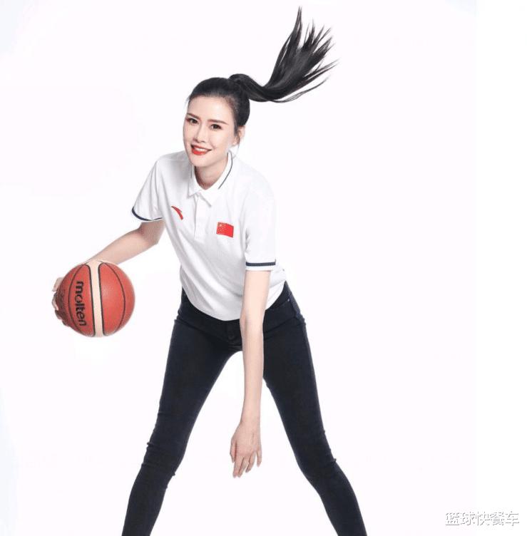中国女篮极品御姐！满屏都是大长腿 多少男孩心目中的女神(1)
