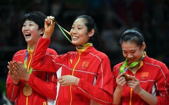 朱婷一年损失600万，奥运推迟损失或翻倍，为了女排卫冕金牌义无反顾(1)
