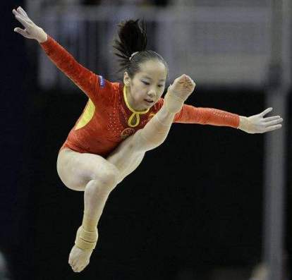 中国最矮奥运冠军身高仅1米37，退役后迎来二次发育美得不可方物(1)
