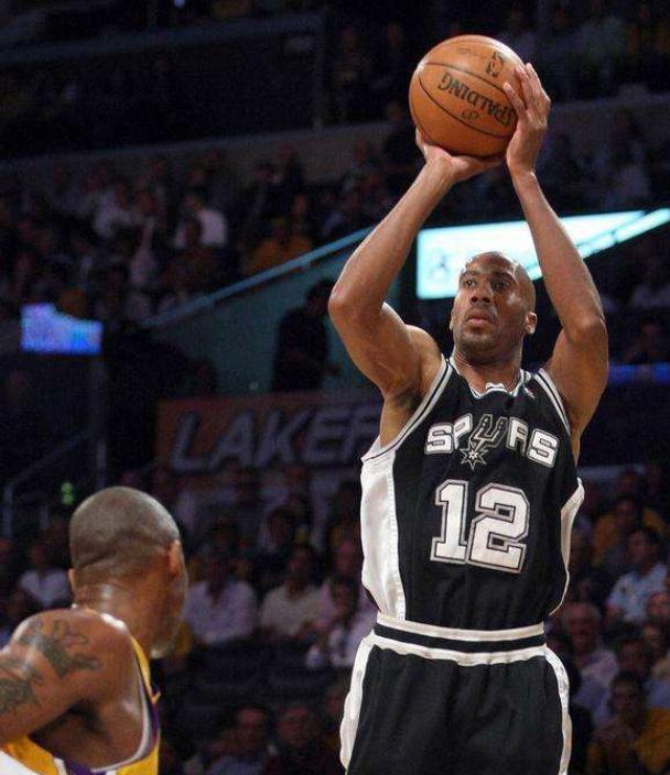NBA中最完美的3D球员：汤普森未入选，榜首堪称上帝的化身(5)