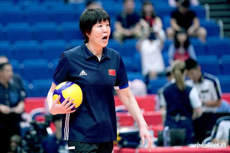 外援接连涌入中国女排比赛，年轻球员压力巨大，郎平也难受了(1)