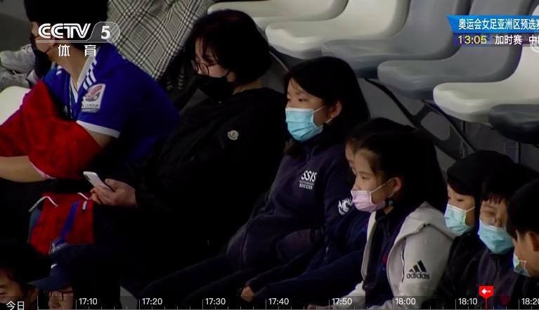103分钟准绝杀！中国女足第1巨星复制梅西世界波，贾秀全眼眶湿润疯狂庆祝(6)