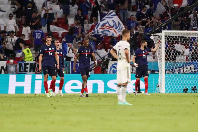 德国队0比1输法国，赛后球迷揪出两大水货，勒夫成罪魁祸首(2)