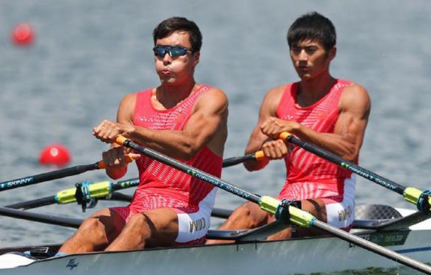 喜讯！张亮/刘治宇摘铜创下历史：中国男子赛艇首枚奥运奖牌(1)