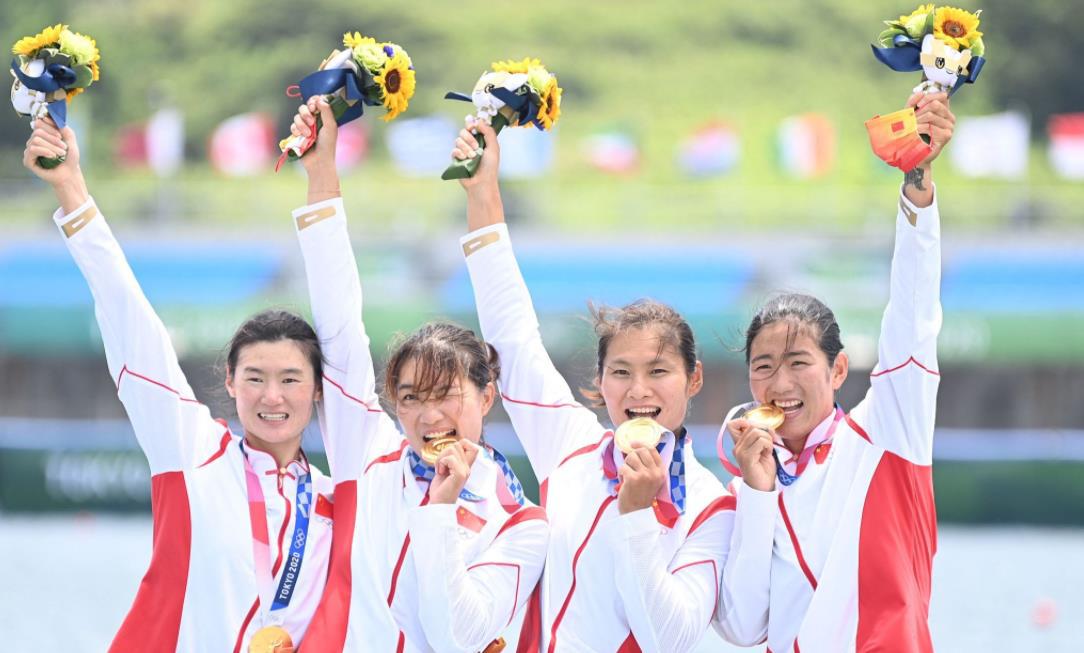 第10金！中国队夺勇夺四人双桨获金牌，4朵金花创世界最好成绩(2)