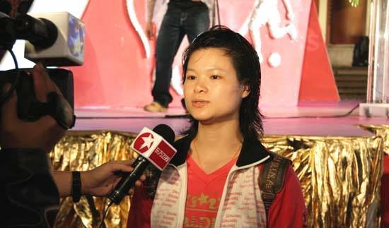 中国奥运冠军不顾父母反对，128万卖掉金牌，投身公益修希望小学(4)