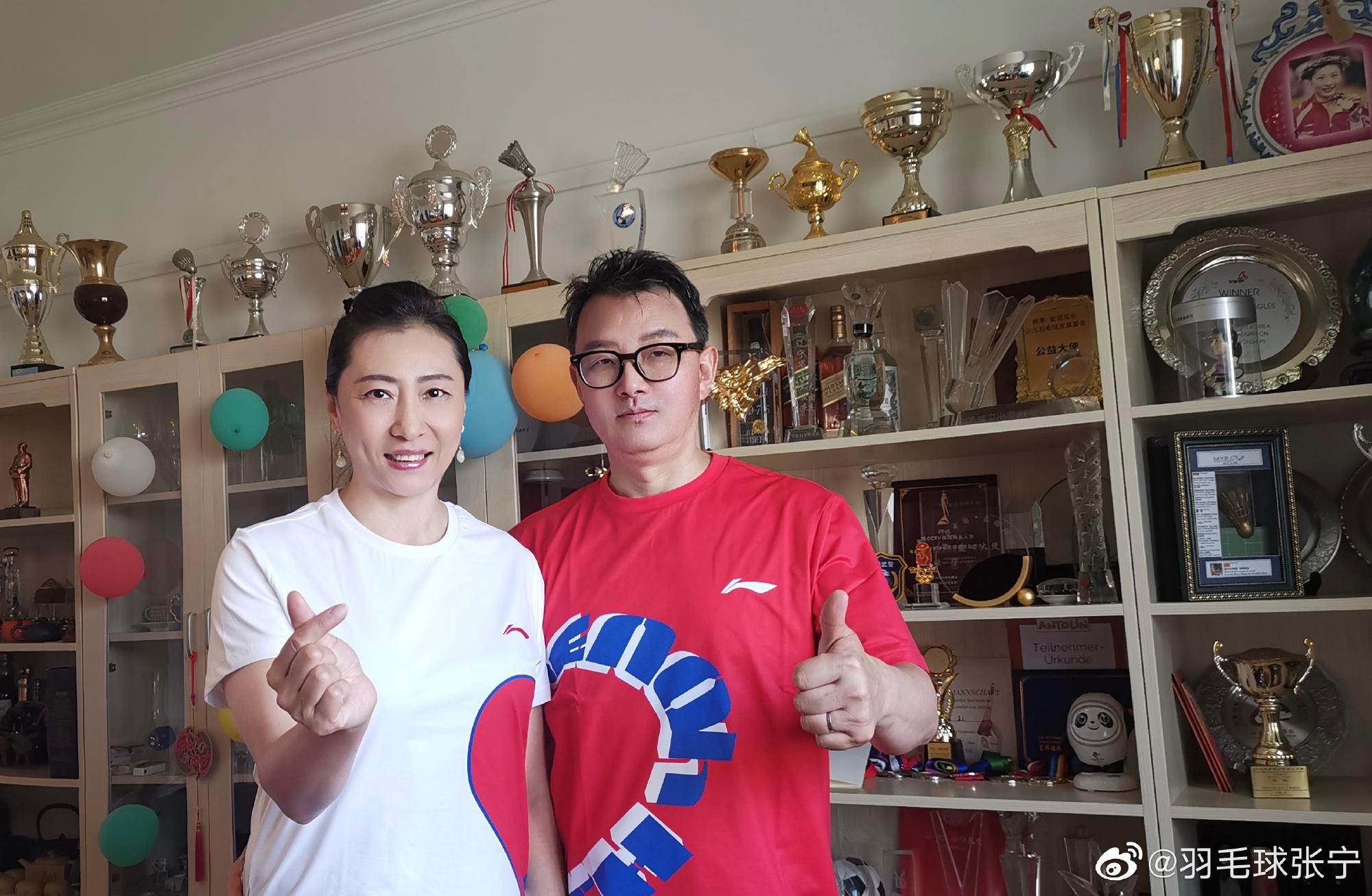 46岁国羽奥运冠军张宁晒漂亮女儿！背景墙大亮(2)