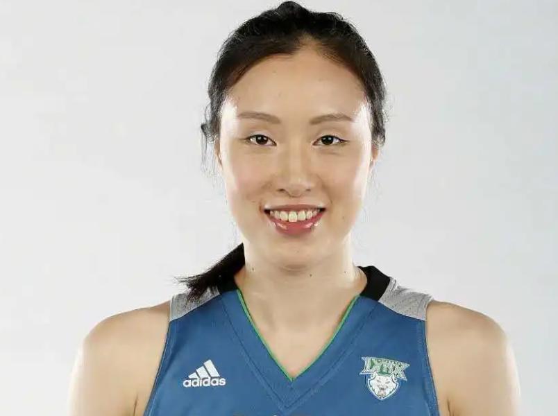 女篮的主力球员邵婷，是冠军得主也是博士生，实现人生双向开花(3)