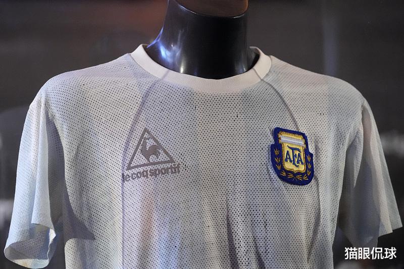 马特乌斯捐赠老马86世界杯球衣给阿根廷：跟他交手是巨大荣誉(1)