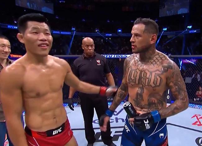 UFC279-李景亮激战三回合 分歧判定负罗德里格兹