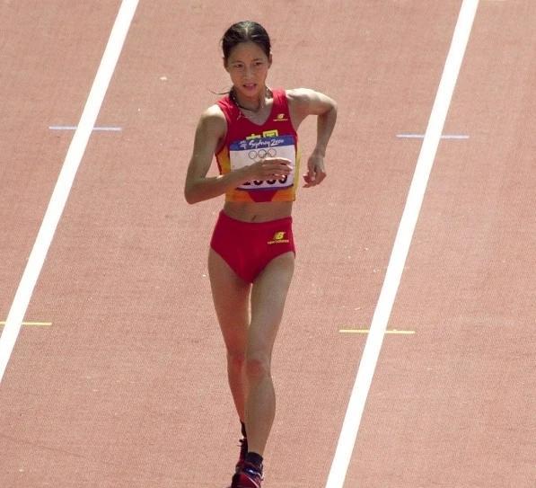 中国选手奥运夺金委屈落泪：教练组提前离场 至今仍欠她一个道歉(3)