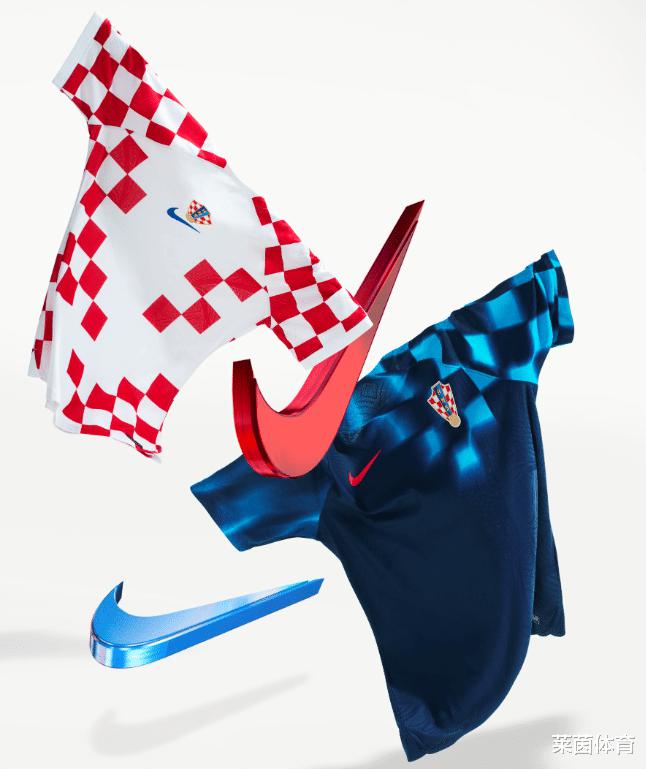 世界杯最新球衣大赏：C罗代言红绿战袍，克罗地亚格子经典(6)