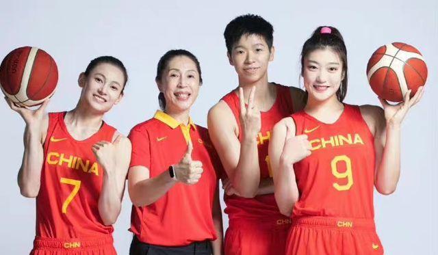 中国女篮最后发力，体力充沛，这就是中国女篮和男篮的最大差别