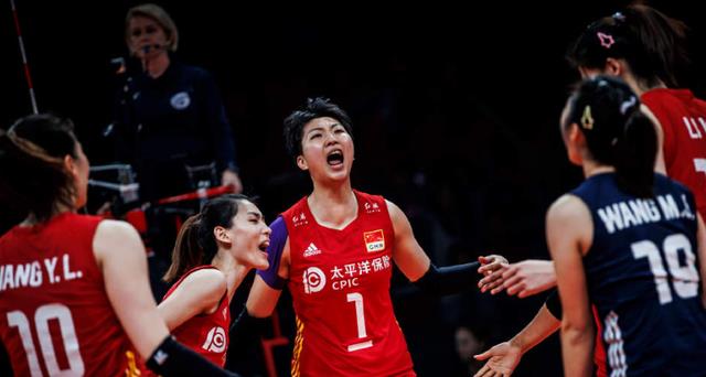 积分榜：中国队3-0升至第2，赛后全队激动庆祝！日本女排下跌排名(2)