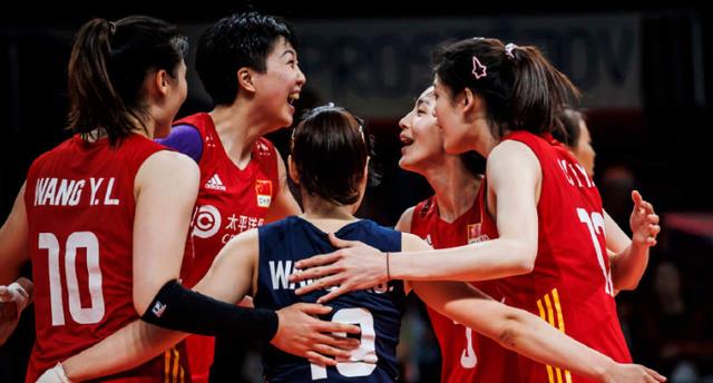 积分榜：中国队3-0升至第2，赛后全队激动庆祝！日本女排下跌排名(4)