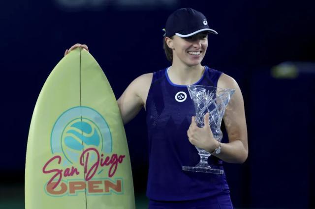 斯瓦泰克赛季第八次捧杯 布林科娃首夺WTA冠军