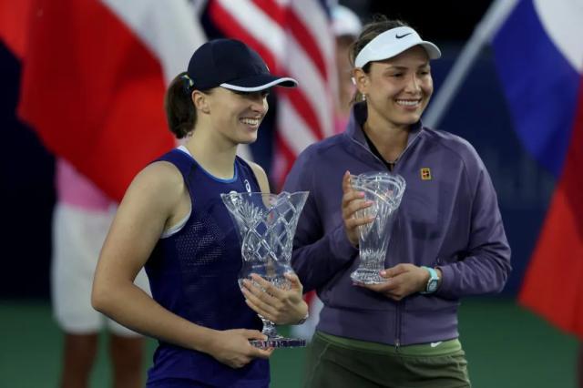 斯瓦泰克赛季第八次捧杯 布林科娃首夺WTA冠军(2)