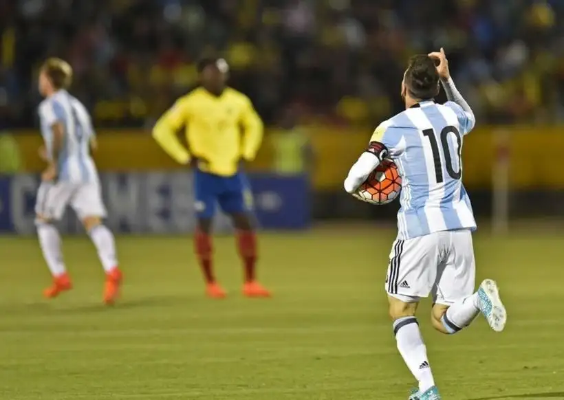 世界杯厄瓜多尔开场三分钟进球被吹，说明两点(3)