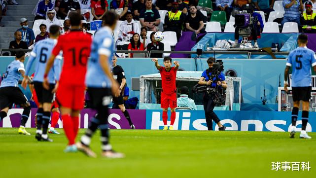 韩国0-0乌拉圭！韩媒赛后猛吹：4K防线压垮对手(3)