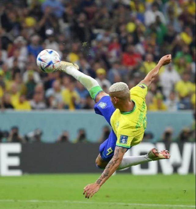 巴西赢球功臣有多励志？出身贫民窟险些进监狱，足球为他指明方向(2)