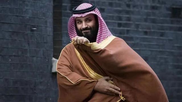 沙特王储大手笔奖励球员豪车？全球最富有皇室都有谁？(6)