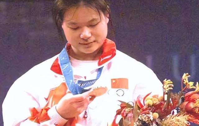 奥运冠军陈晓敏：11次破世界纪录，399万卖掉所有金牌，移民国外(8)