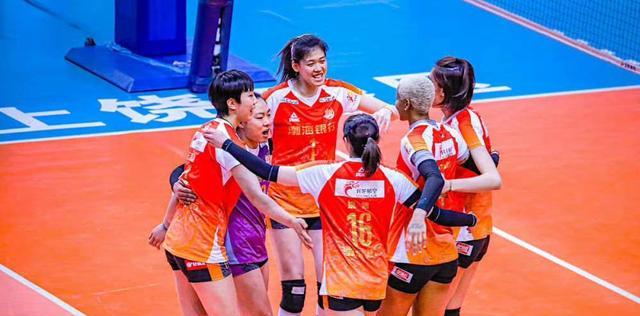中国女排联赛赛季总结！天津强势夺冠，上海女排年轻赢未来(2)