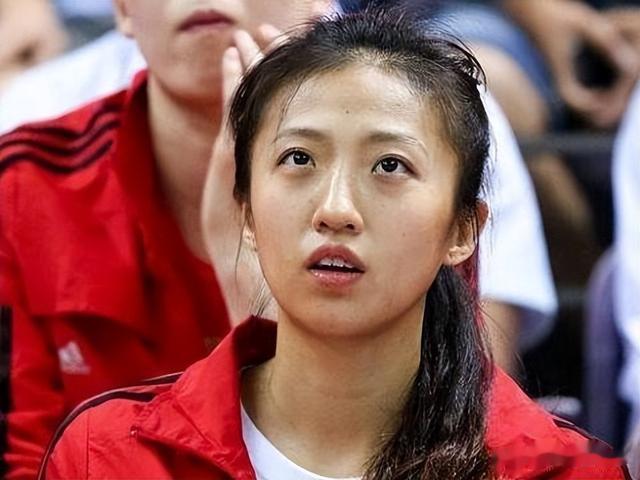 “暴力二传”丁霞：26岁成为奥运冠军，却因一个失误被骂上热搜(19)