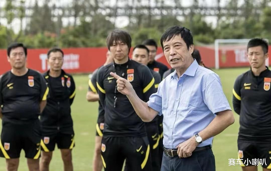陈戌源本与足球没半毛钱关系 他是如何当上足协主席的呢？