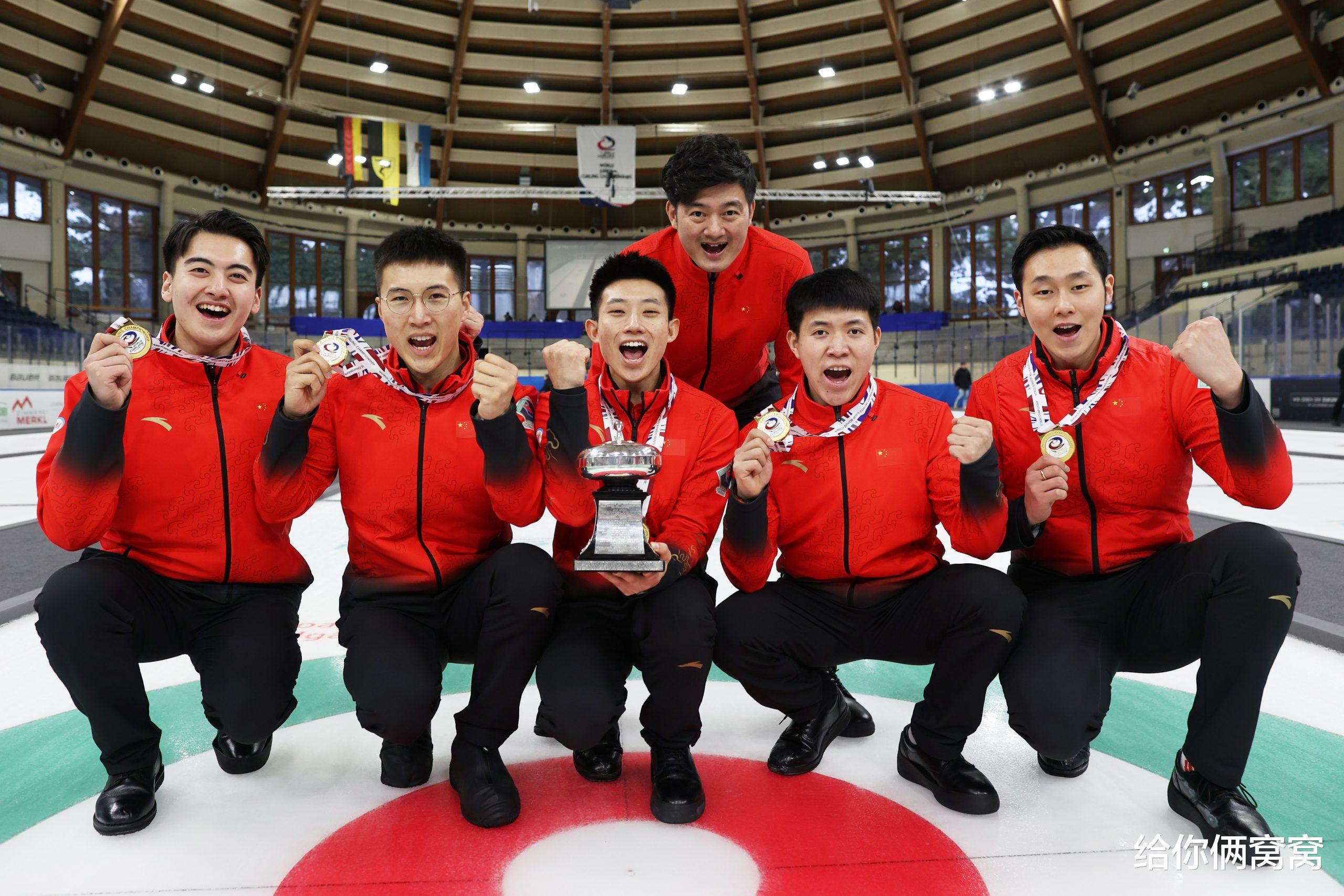 史上首金！世界冰壶联合会盛赞中国队 十二连图尽显夺冠之路(1)
