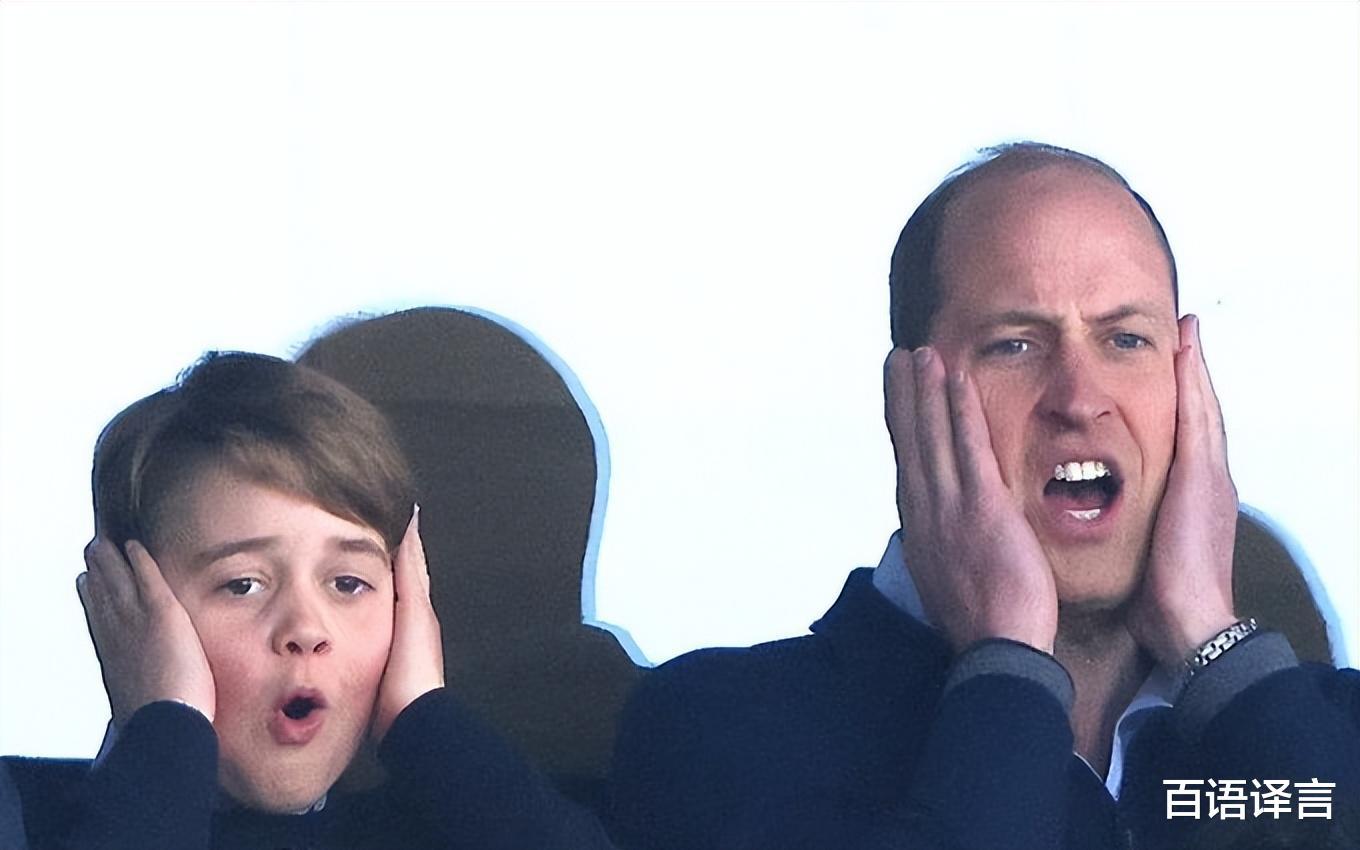 9岁乔治王子和威廉王子看球赛，面对镜头更霸气，举止超像父亲(9)