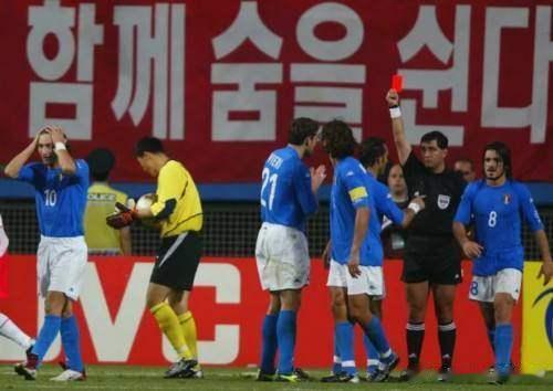 #韩媒指责中国队踢少林足球#韩媒：伤人铲球猖獗2人受伤，韩国被少林足球击败。虽然(3)
