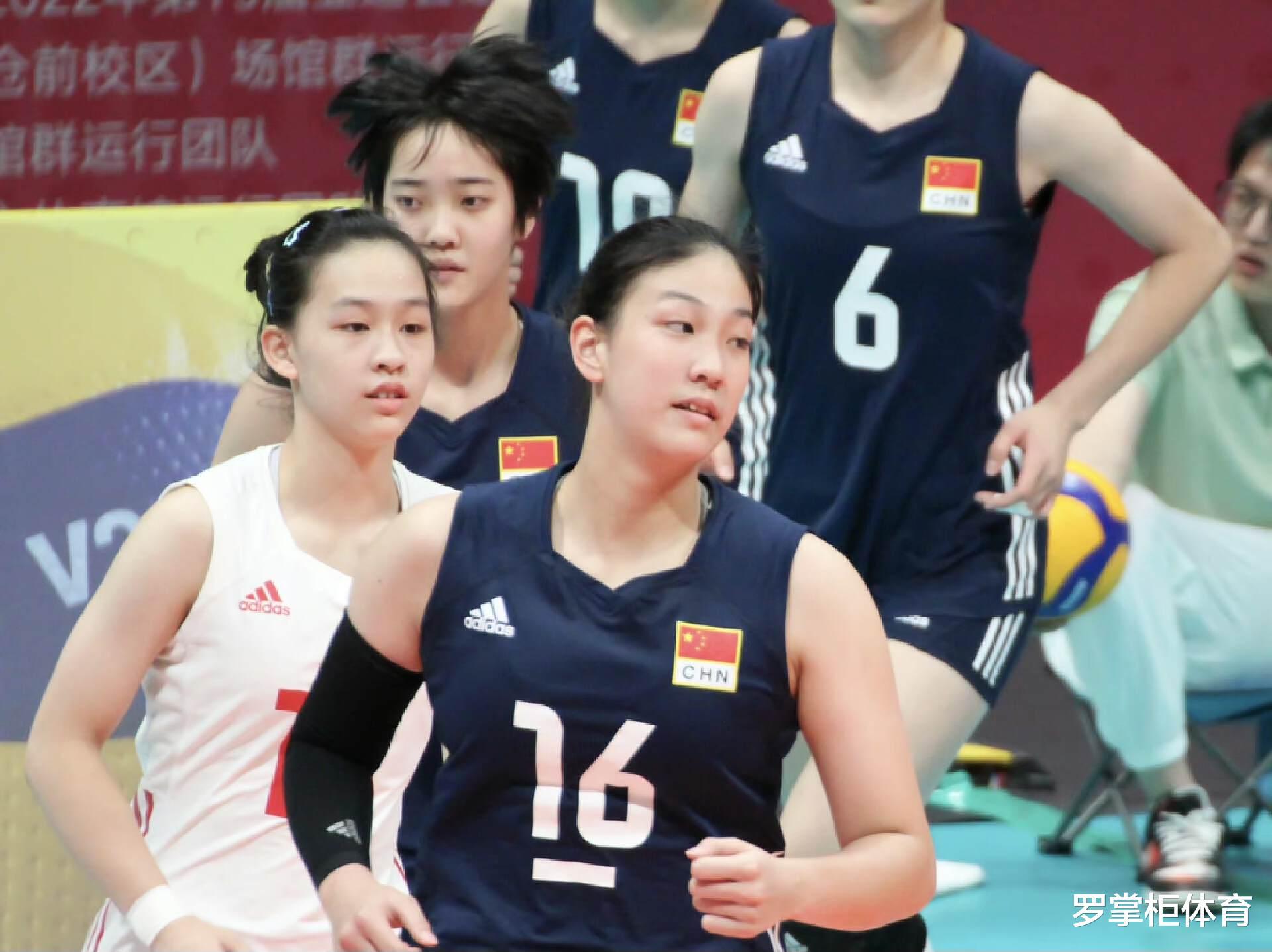 中国U16女排3-0进决赛，将与日本争冠，15岁超新星获赞：新朱婷！(3)