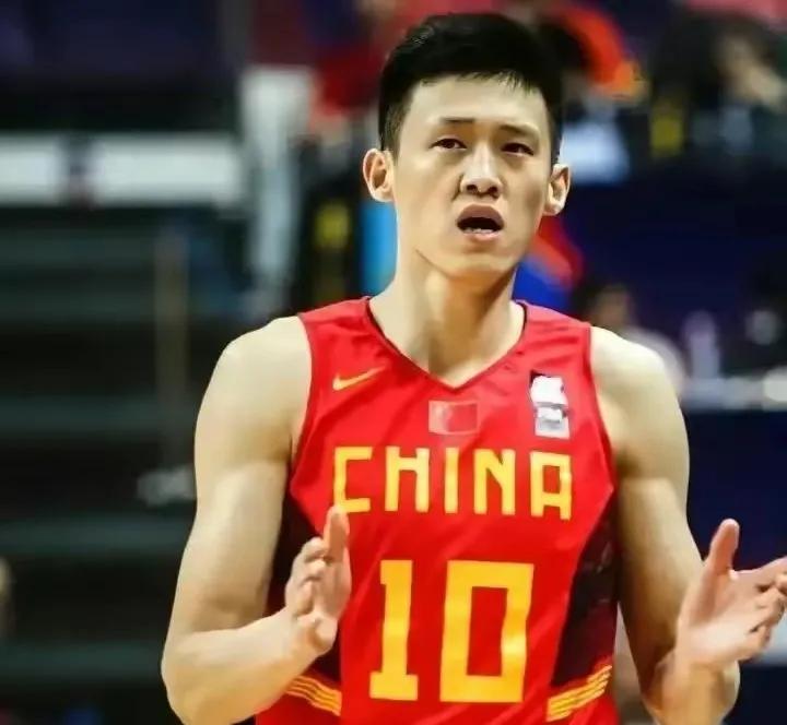中国男篮重返世界强队。有史以来，中国男篮都不是世界强队，都属于弱队行列。世界杯、