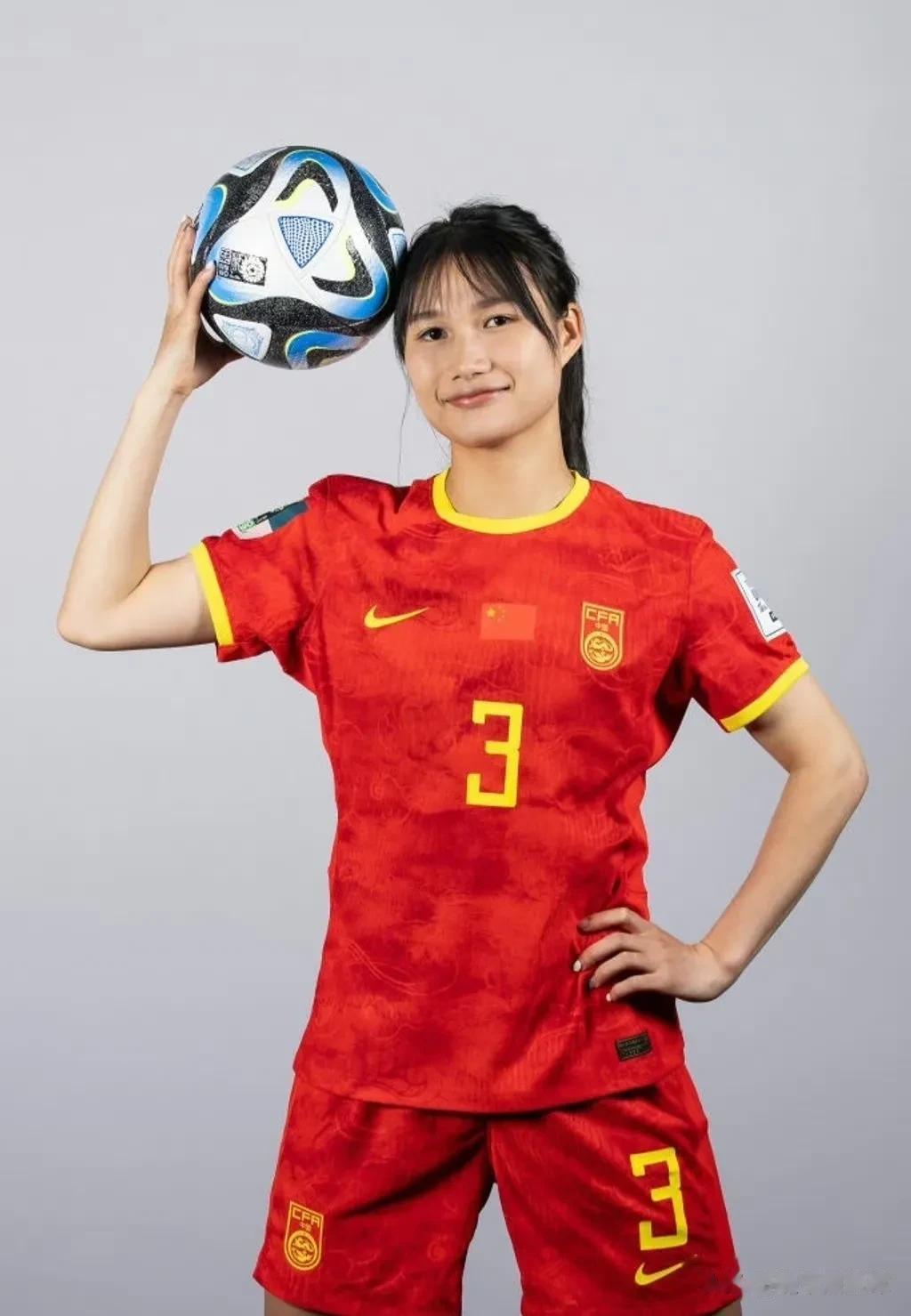 插播一条足球，给中国姑娘加油！祝中国姑娘22号世界杯首场凯旋！

分享一下姑娘们