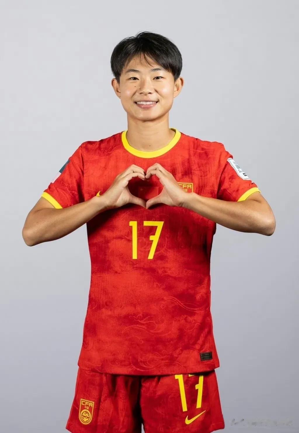 插播一条足球，给中国姑娘加油！祝中国姑娘22号世界杯首场凯旋！

分享一下姑娘们(5)
