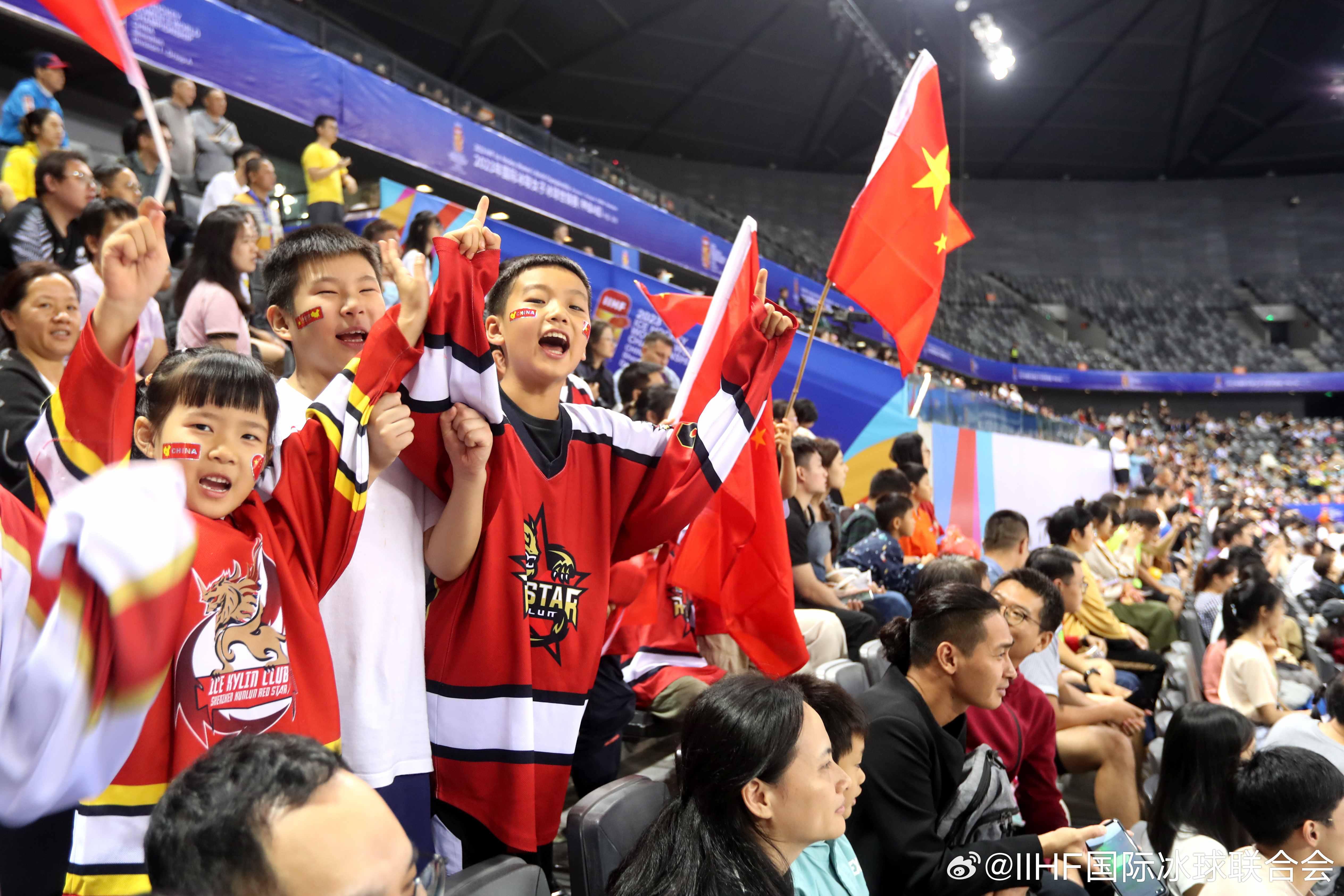 中国女冰取世锦赛“开门红” 主场作战目标升组(3)