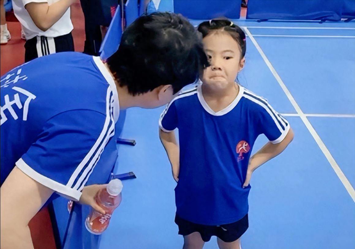 大冷门！奥运冠军王楠的女儿笑笑，落选少儿国家队！没走后门！(3)