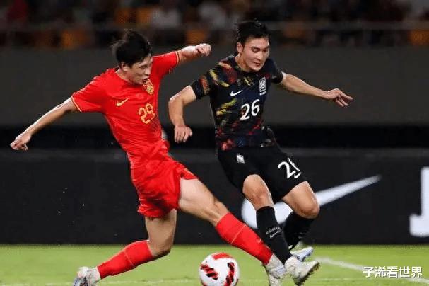 重磅！天津媒体曝出争议猛料：中国足球成国际笑话，球迷骂声一片(1)