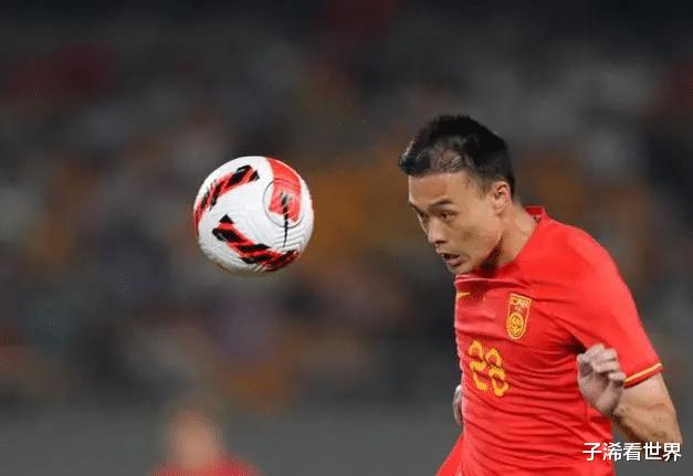 重磅！天津媒体曝出争议猛料：中国足球成国际笑话，球迷骂声一片(2)